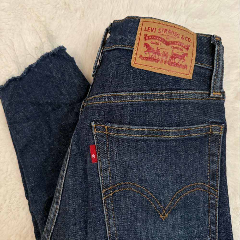 Levis wedgie skinny jeans